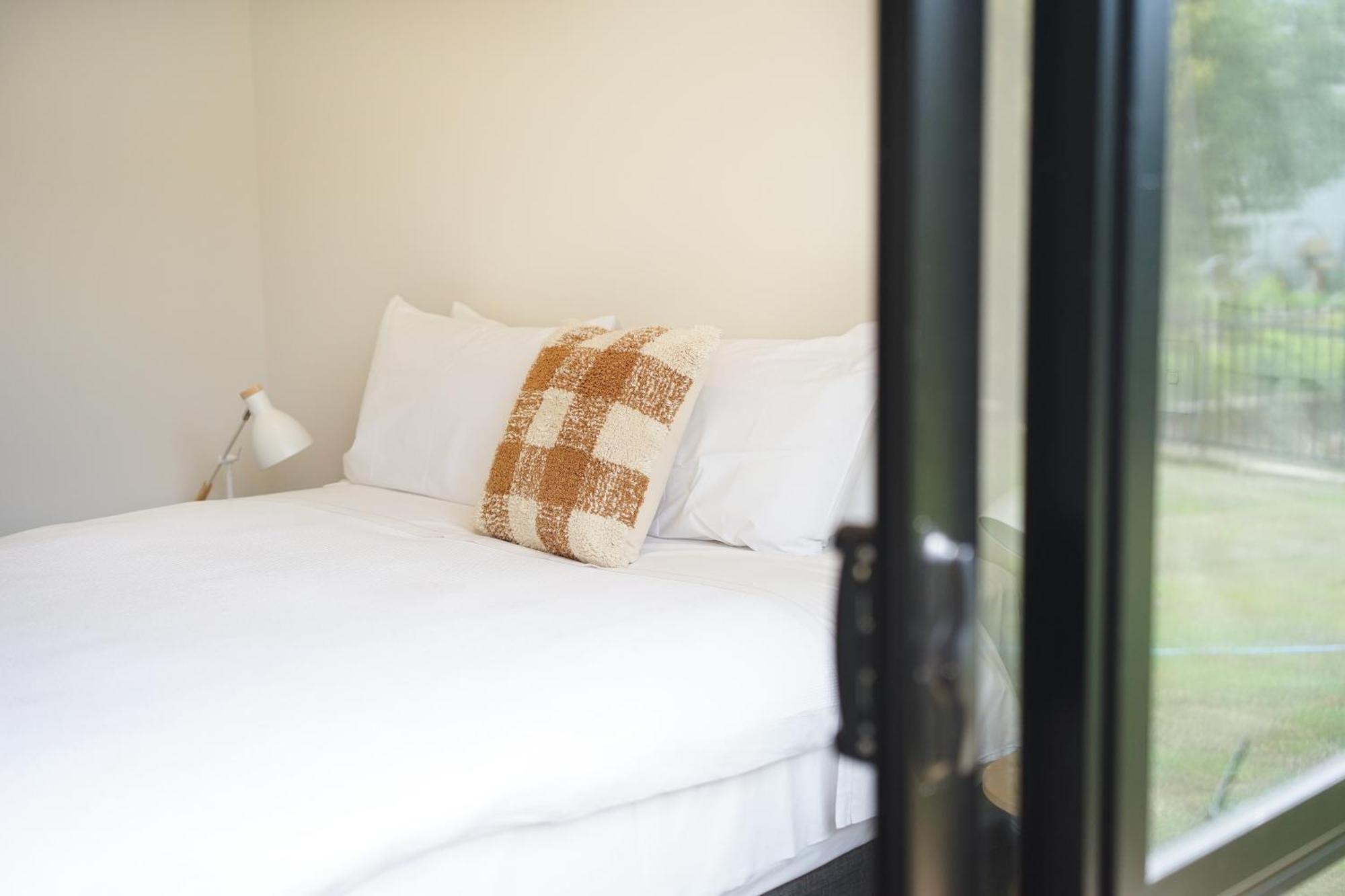 Charming 4Bds House With 3 Bathrooms Brand New ハミルトン エクステリア 写真